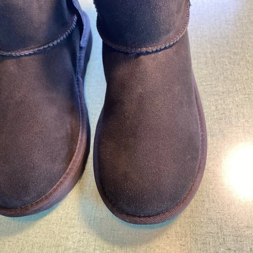 UGG Classic Mini II Genuine Shearling Lined Boot, Women's Size 5, New W/O Box